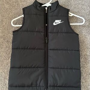 Nike kids puffer vest